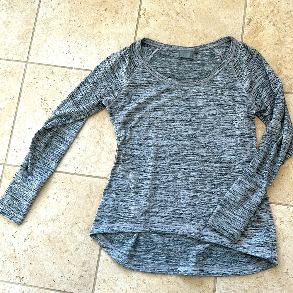 Athleta long sleeve hi-lo top